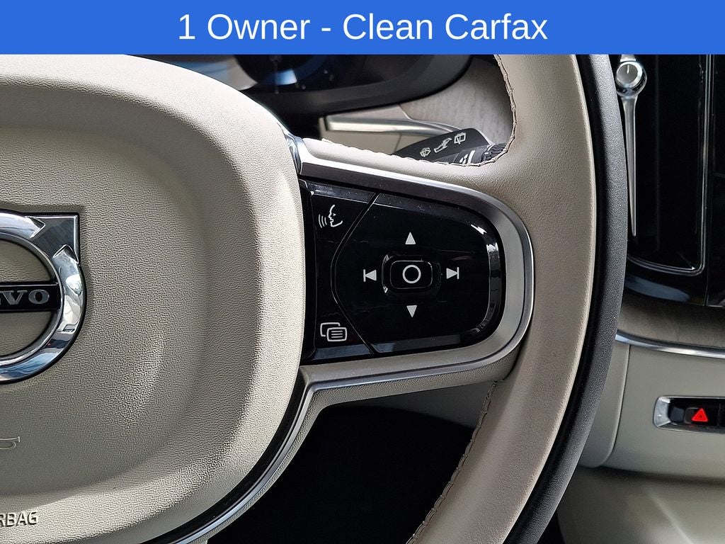 2024 Volvo XC60 B5 Plus Dark Theme