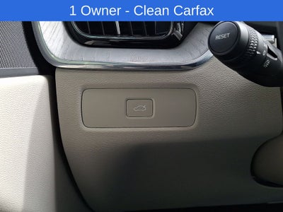 2024 Volvo XC60 B5 Plus Dark Theme