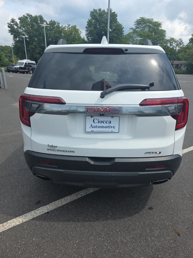 2022 GMC Acadia AT4