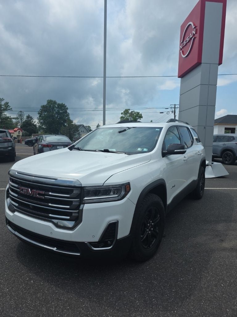 2022 GMC Acadia AT4