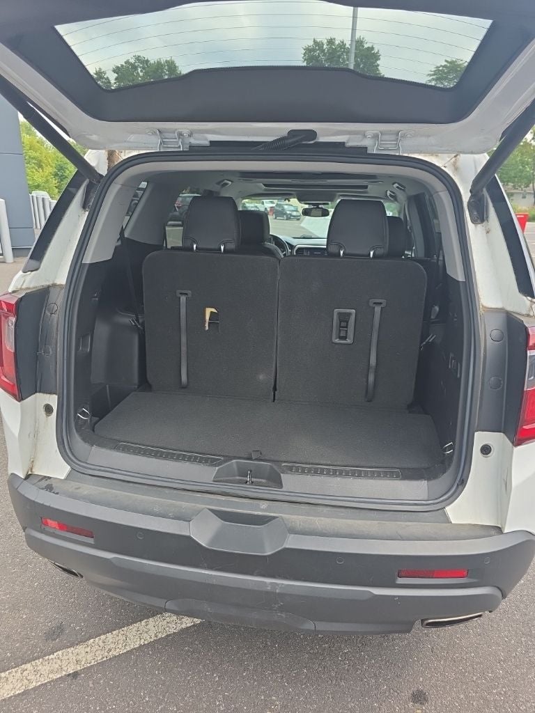 2022 GMC Acadia AT4