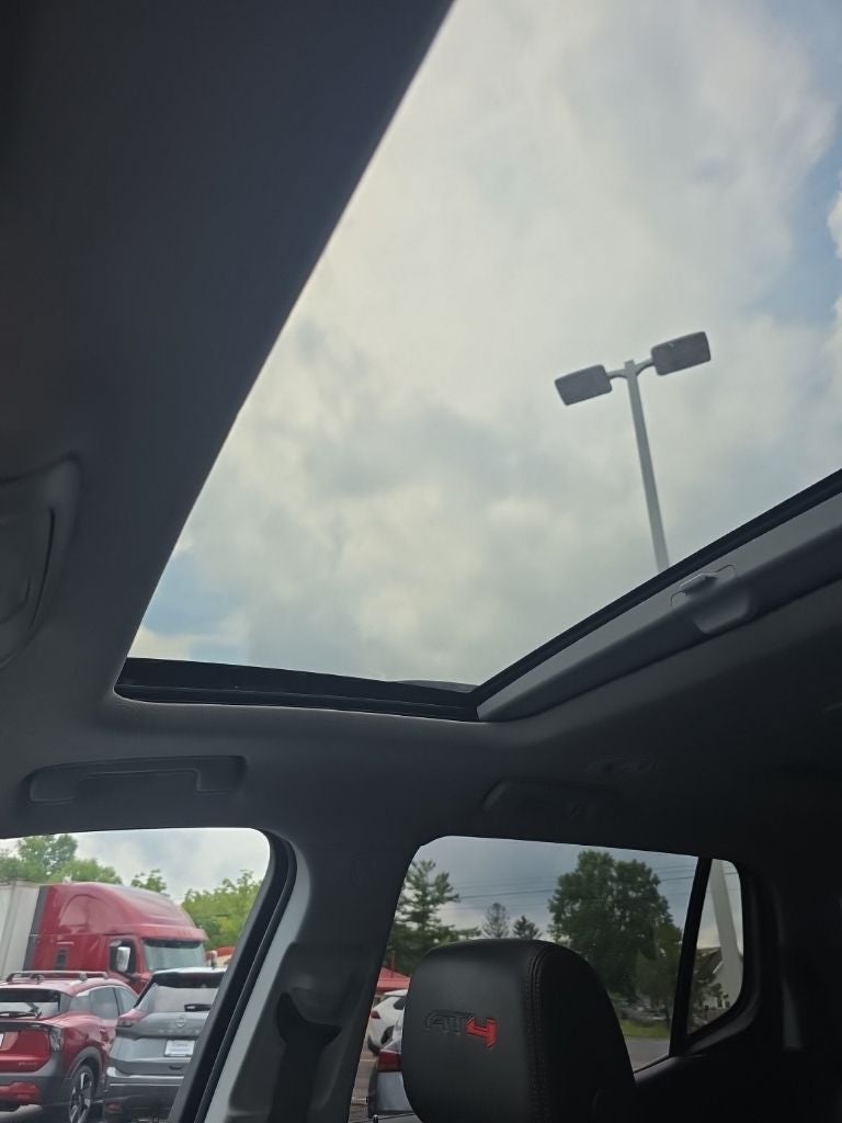 2022 GMC Acadia AT4