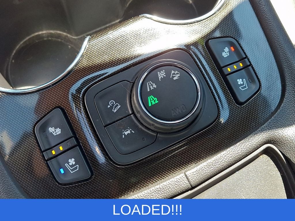 2022 GMC Acadia AT4