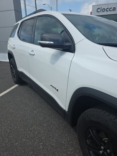 2022 GMC Acadia AT4