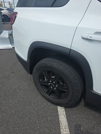 2022 GMC Acadia AT4