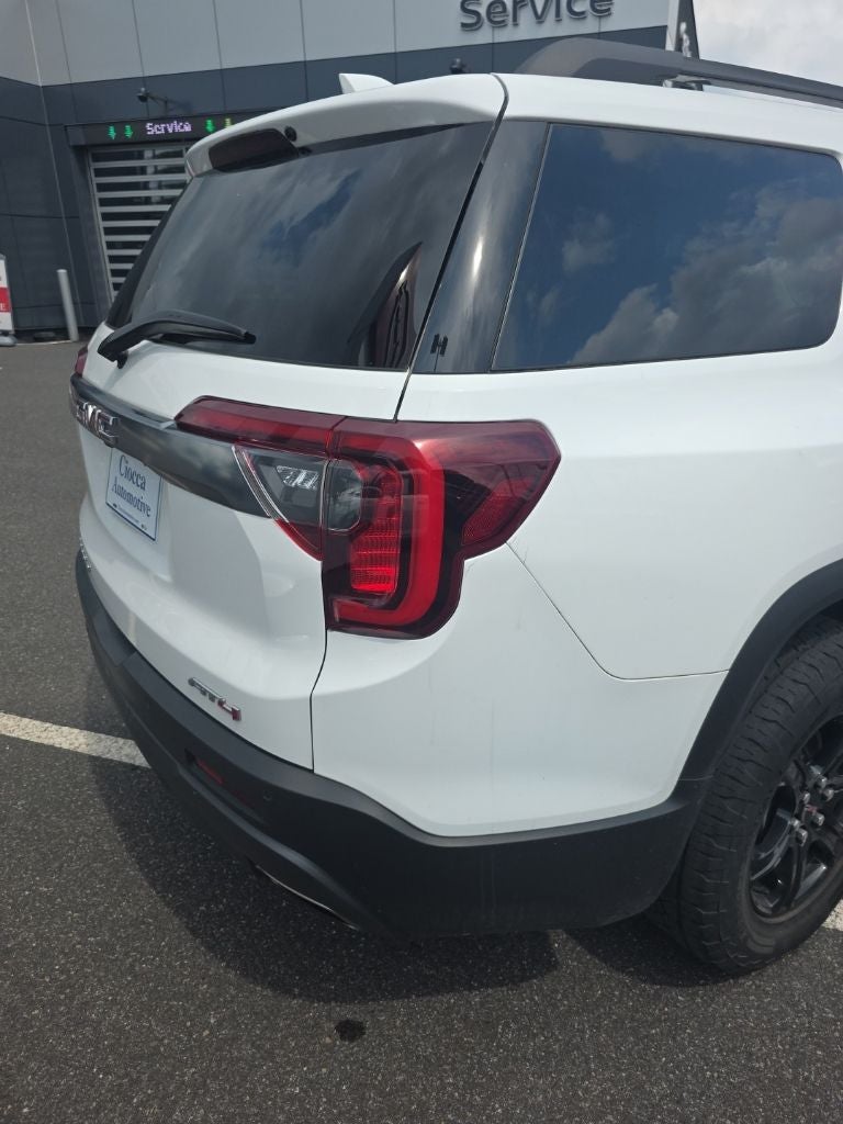 2022 GMC Acadia AT4