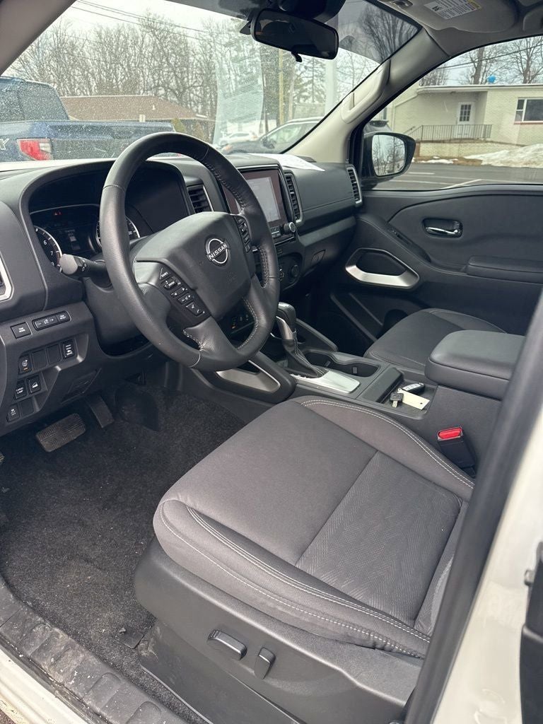 2024 Nissan Frontier SV