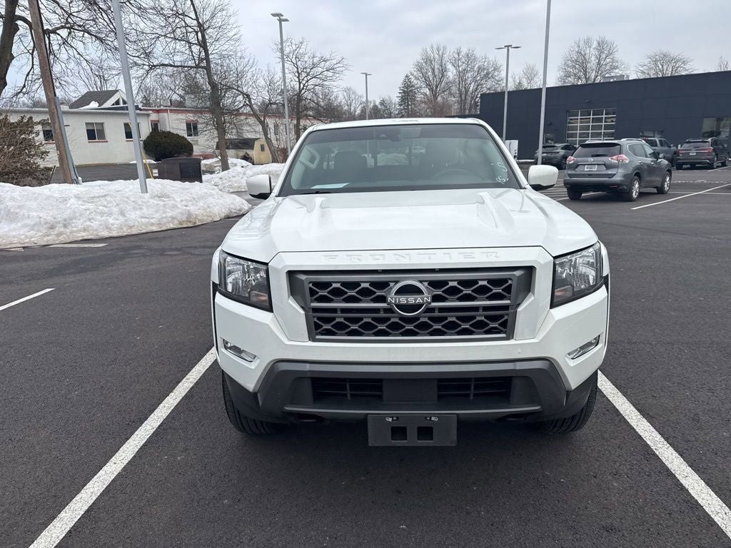 2024 Nissan Frontier SV