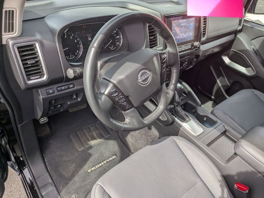 2023 Nissan Frontier SV