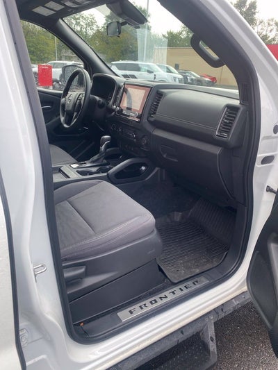 2023 Nissan Frontier SV