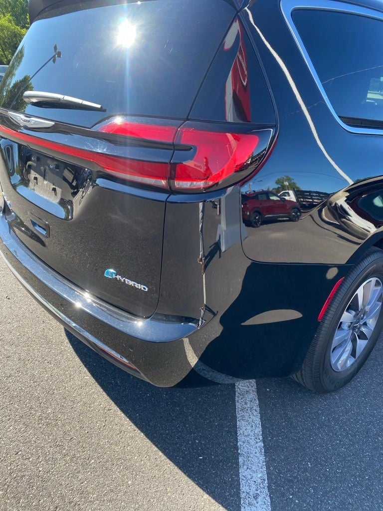 2025 Chrysler Pacifica Hybrid Select