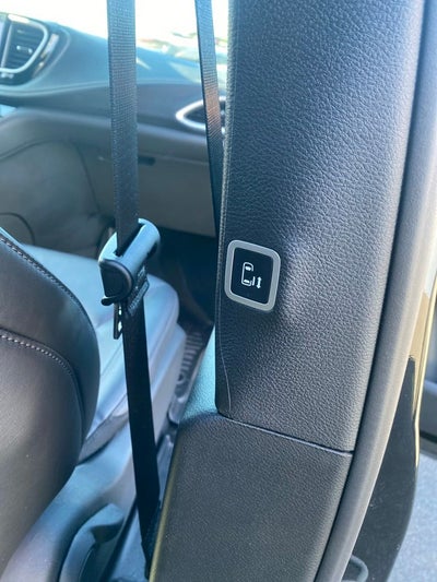 2025 Chrysler Pacifica Hybrid Select