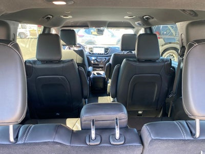2025 Chrysler Pacifica Hybrid Select