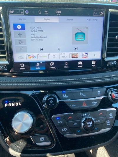 2025 Chrysler Pacifica Hybrid Select