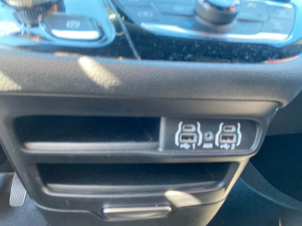 2025 Chrysler Pacifica Hybrid Select