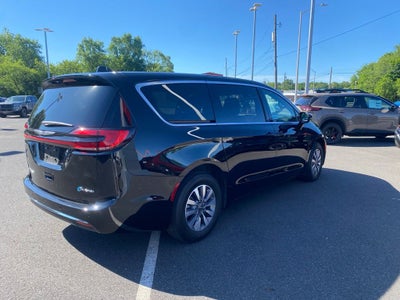 2025 Chrysler Pacifica Hybrid Select