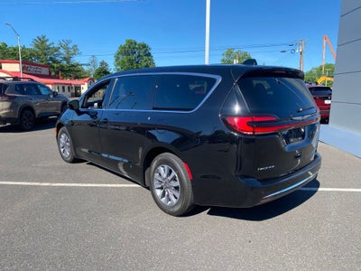 2025 Chrysler Pacifica Hybrid Select