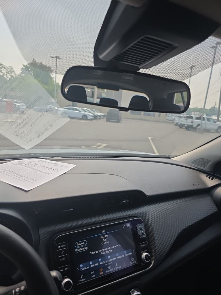 2023 Nissan Kicks SV