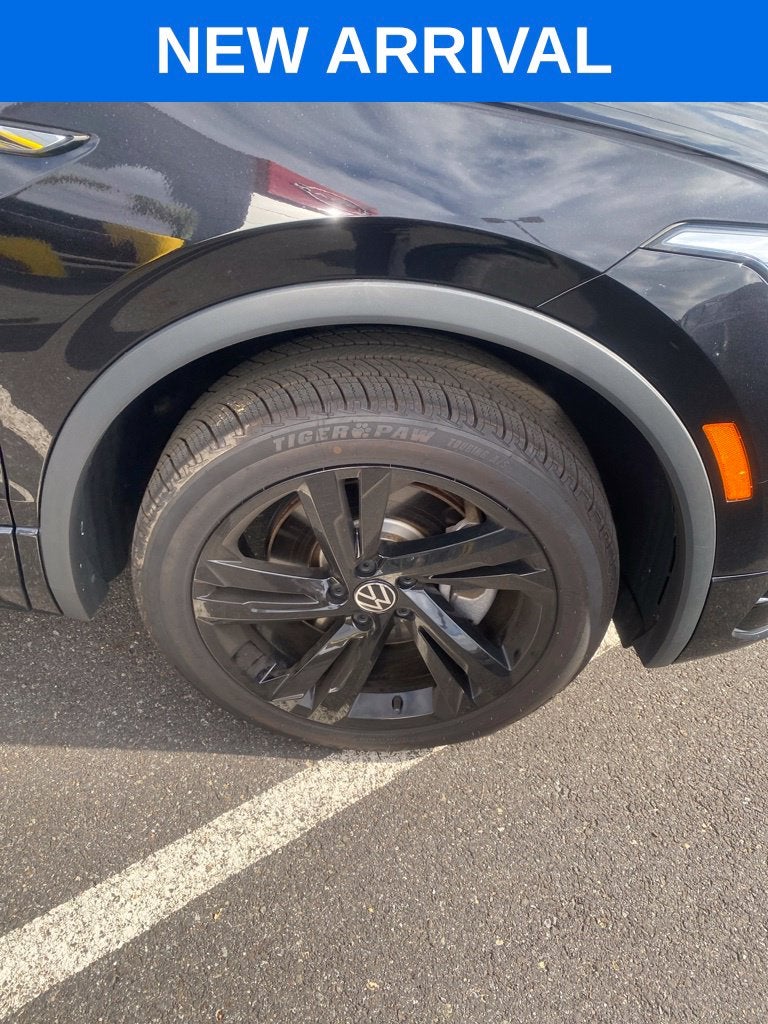 2023 Volkswagen Tiguan 2.0T SE R-Line Black
