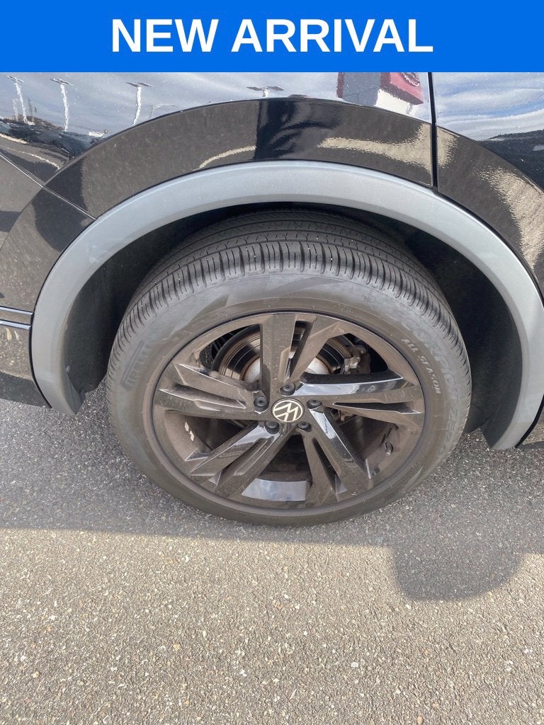 2023 Volkswagen Tiguan 2.0T SE R-Line Black