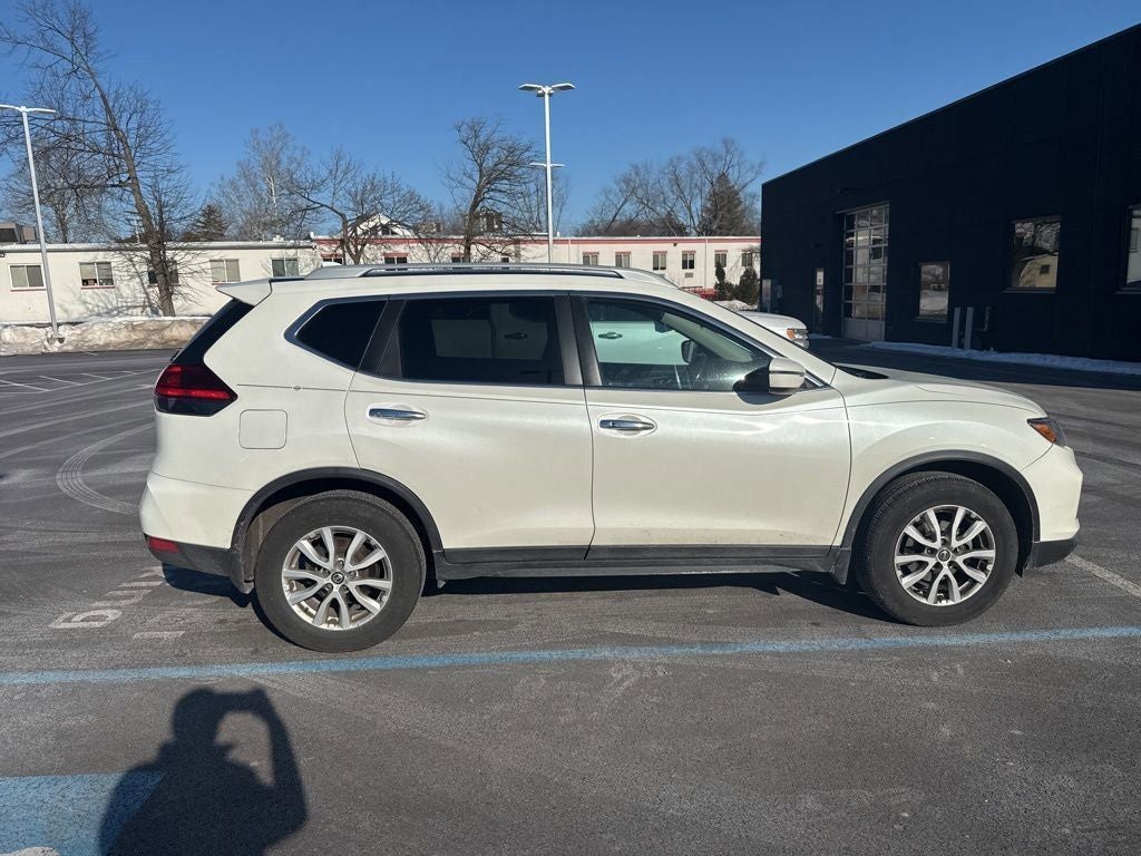 2017 Nissan Rogue SV