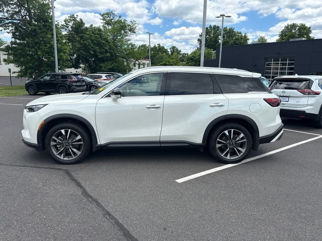 2022 INFINITI QX60 LUXE