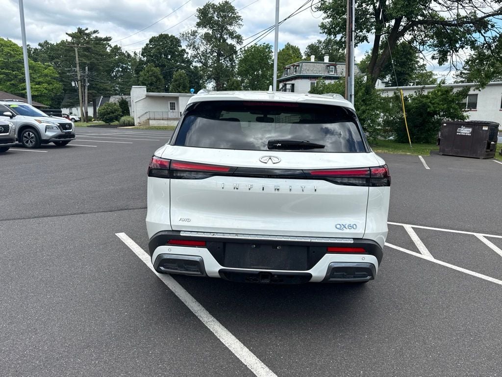 2022 INFINITI QX60 LUXE