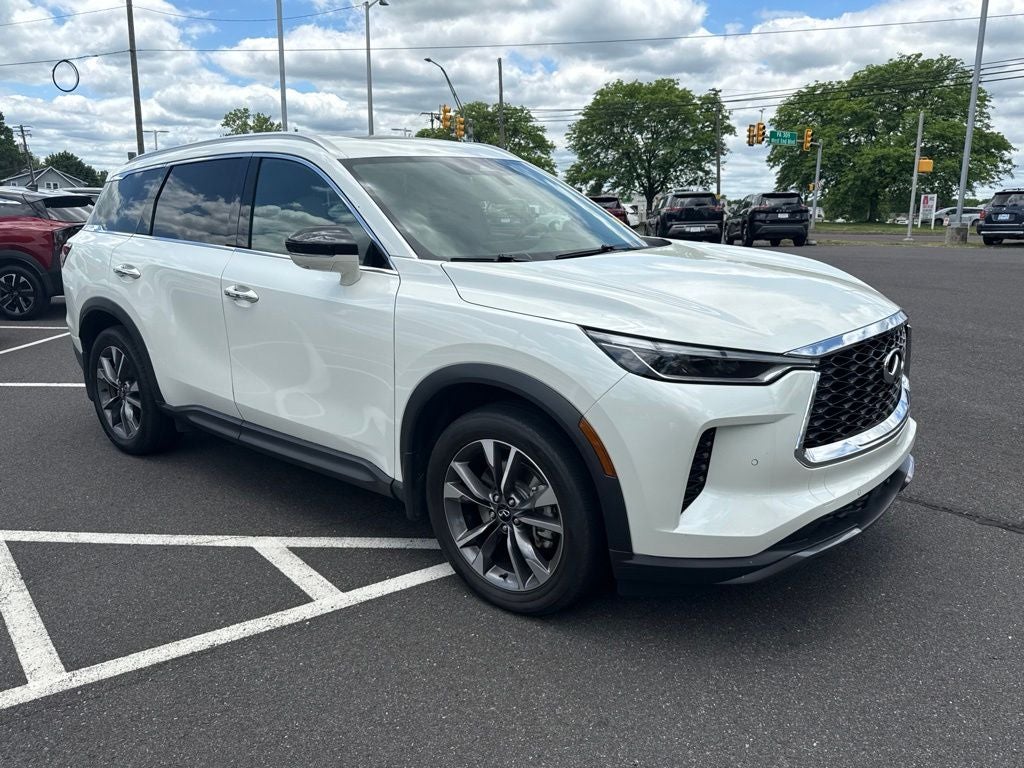 2022 INFINITI QX60 LUXE