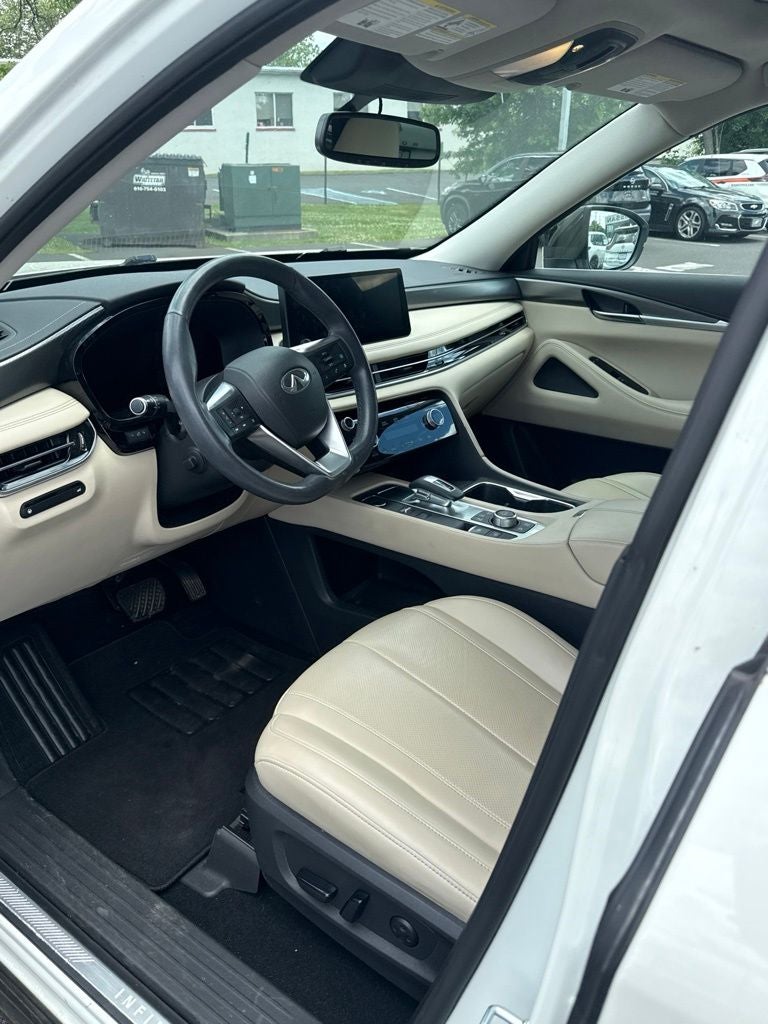 2022 INFINITI QX60 LUXE
