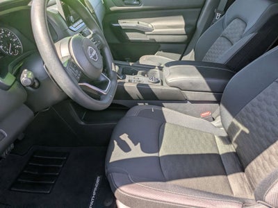 2024 Nissan Pathfinder S