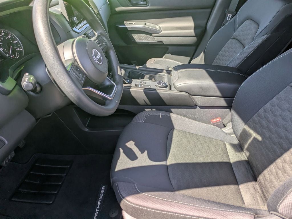 2024 Nissan Pathfinder S