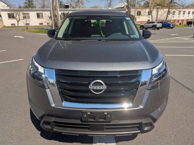 2024 Nissan Pathfinder S