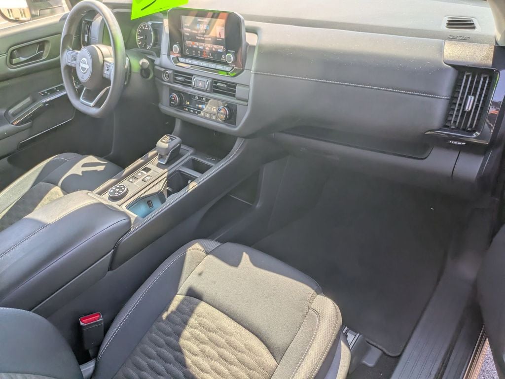 2024 Nissan Pathfinder S