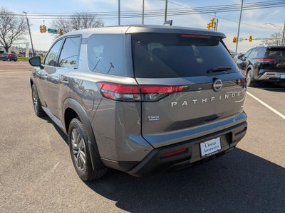 2024 Nissan Pathfinder S