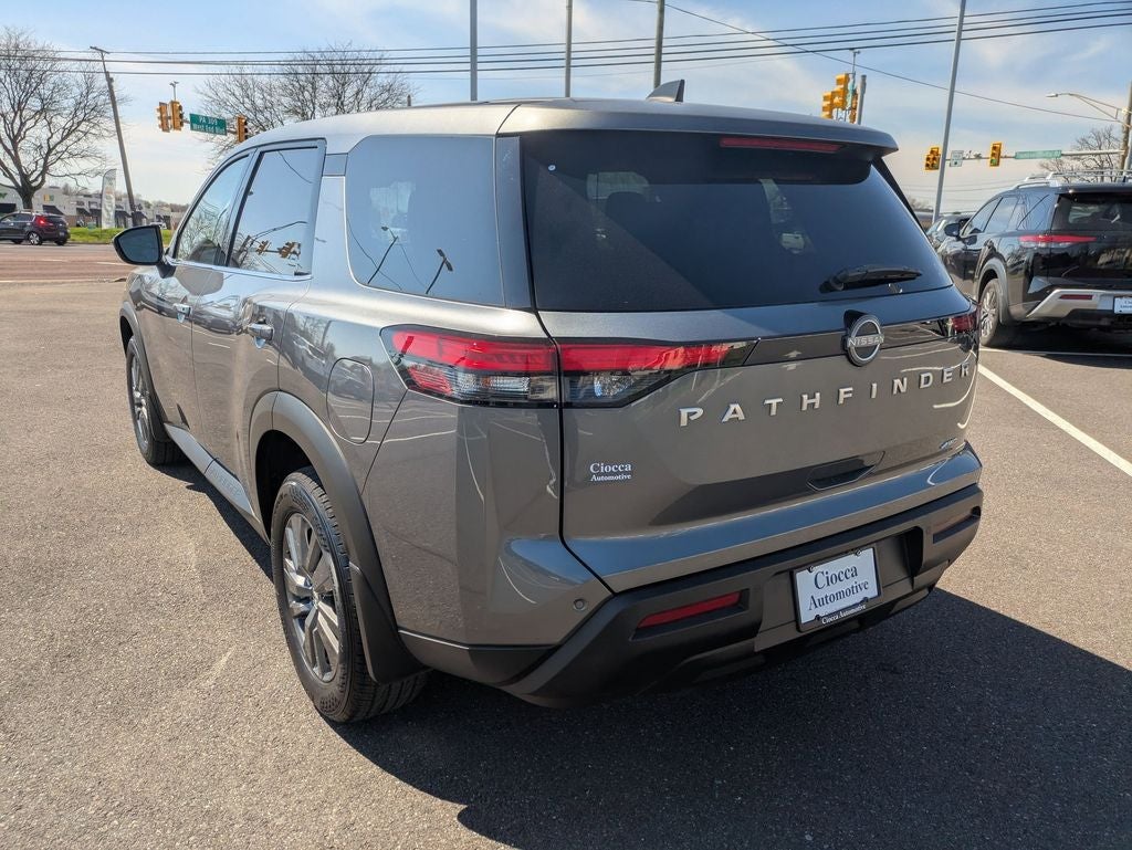 2024 Nissan Pathfinder S