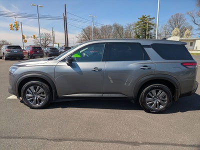 2024 Nissan Pathfinder S