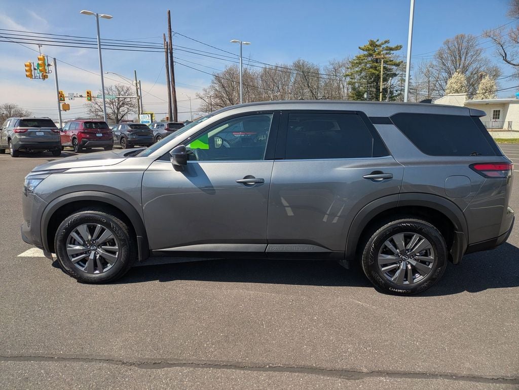 2024 Nissan Pathfinder S