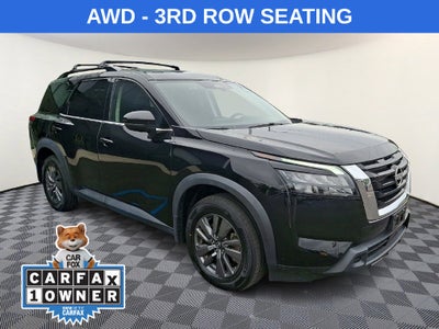 2024 Nissan Pathfinder SV