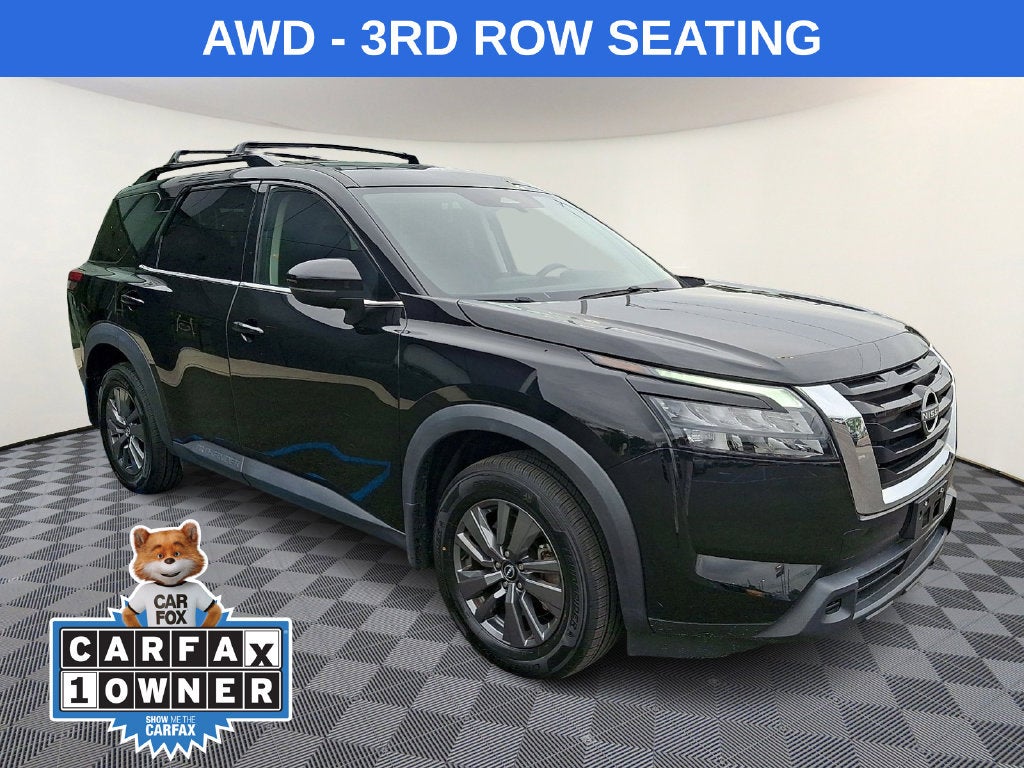 2024 Nissan Pathfinder SV