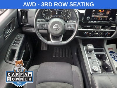 2024 Nissan Pathfinder SV