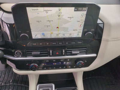 2022 Nissan Pathfinder SL