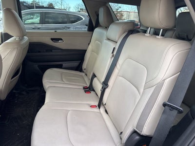 2022 Nissan Pathfinder SL