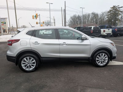 2022 Nissan Rogue Sport S