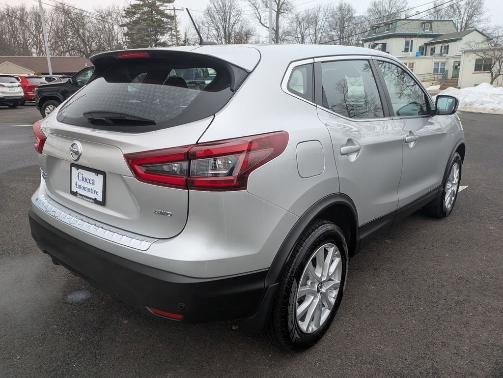2022 Nissan Rogue Sport S