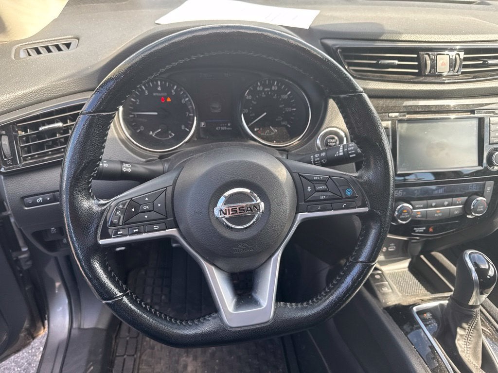2022 Nissan Rogue Sport SV
