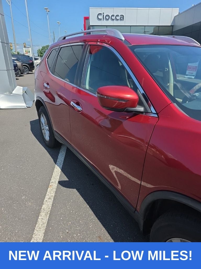 2016 Nissan Rogue SV