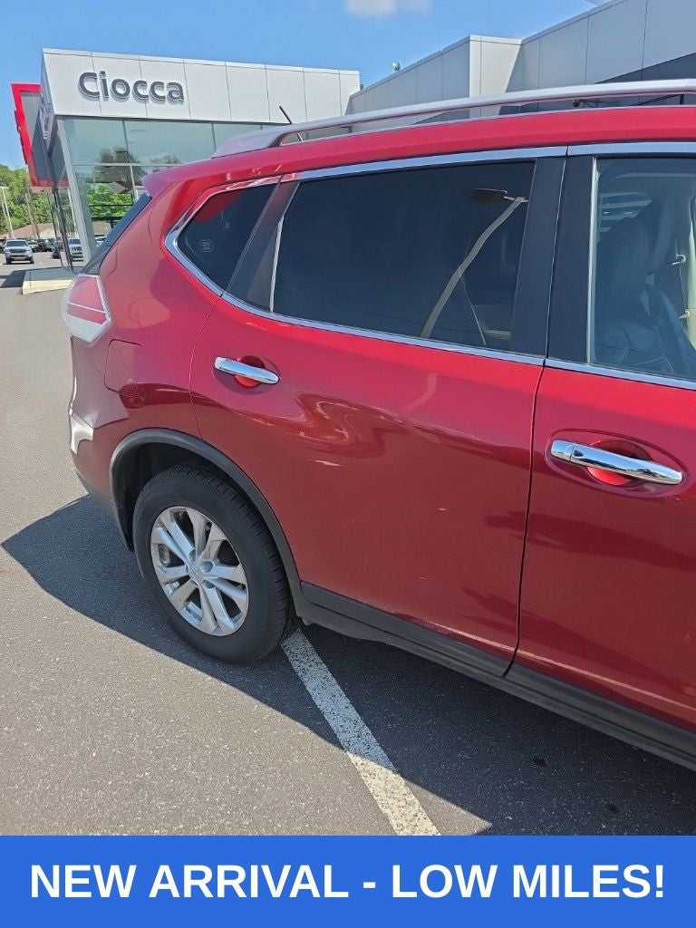 2016 Nissan Rogue SV