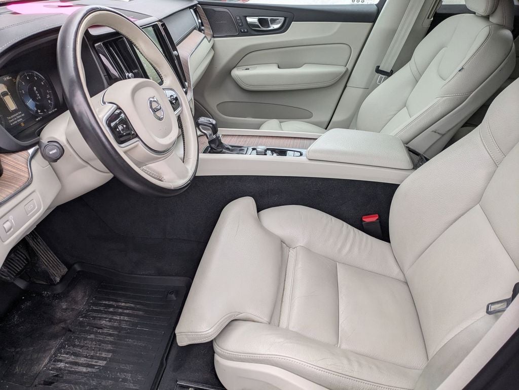 2019 Volvo XC60 T5 Inscription