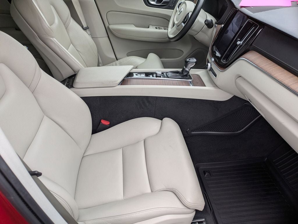 2019 Volvo XC60 T5 Inscription