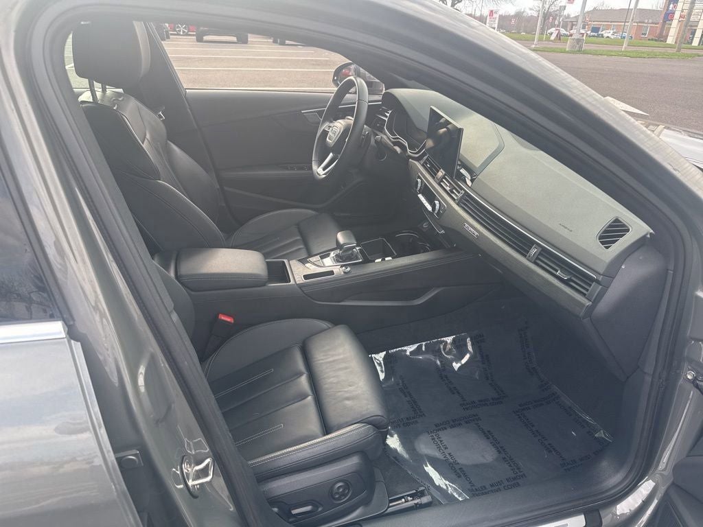 2024 Audi A4 45 S line Premium Plus quattro